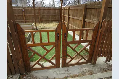 5223 Yemans Street, Hamtramck, MI 48212 - Photo 18