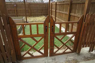 5223 Yemans St, Hamtramck, MI 48212 - Photo 18