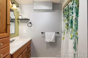 5886 Bramalea Ave SE, Grand Rapids, MI 49508 - Photo 16