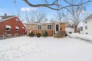 230 E Grove St, Monroe, MI 48162 - Photo 2