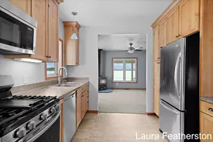 5105 Perry St, Zeeland, MI 49464 - Photo 6