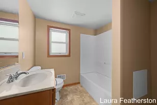 5105 Perry St, Zeeland, MI 49464 - Photo 14