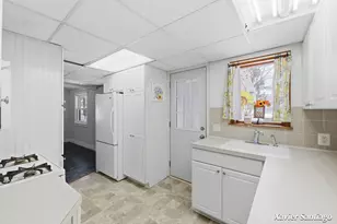 1629 Richmond St NW, Grand Rapids, MI 49504 - Photo 14