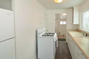 208 Prospect St, Decatur, MI 49045 - Photo 12