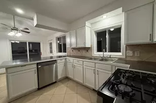 54 Maple St, Galesburg, MI 49053 - Photo 6