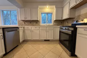 54 Maple St, Galesburg, MI 49053 - Photo 4