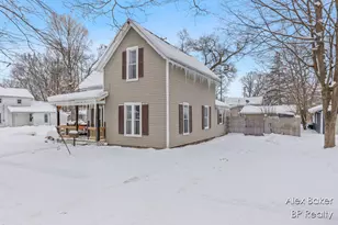 303 W Franklin St, Otsego, MI 49078 - Photo 2