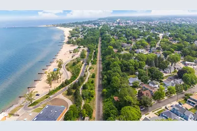 1719 Lakeshore Drive, Saint Joseph, MI 49085 - Photo 10
