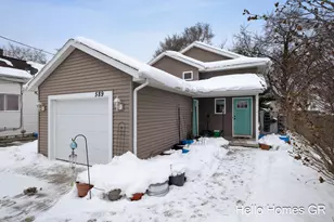 589 34th St SW, Wyoming, MI 49509 - Photo 2