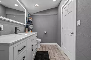 20 S West St, Hillsdale, MI 49242 - Photo 30