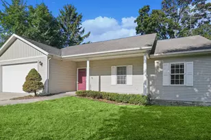 2905 Remy Ct NE, Grand Rapids, MI 49505 - Photo 2