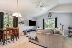 1207 Cedarwood Dr, Greenville, MI 48838 - Photo 10