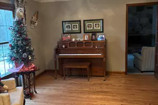 22014 Heatheridge Ln, Farmington Hills, MI 48335 - Photo 10