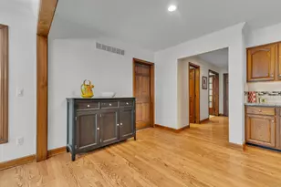 22014 Heatheridge Ln, Farmington Hills, MI 48335 - Photo 16