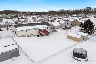 434 Green View Dr, Caledonia, MI 49316 - Photo 52