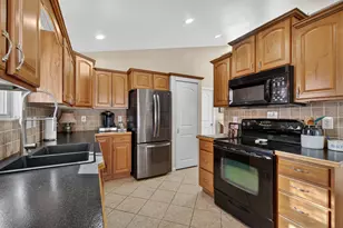 167 Golfview Dr, Brooklyn, MI 49230 - Photo 20