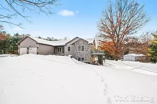 8893 Lakeview Dr, Orleans, MI 48865 - Photo 2
