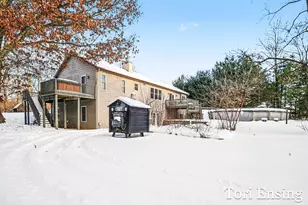 8893 Lakeview Dr, Orleans, MI 48865 - Photo 24