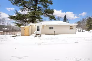 13794 Keiber Rd NE, Greenville, MI 48838 - Photo 4