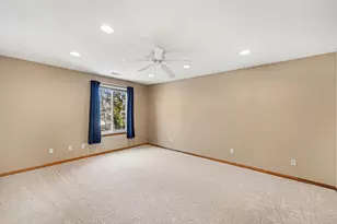 308 Marigold Cir, Westland, MI 48185 - Photo 12