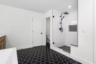 8131 Pine Ridge Ct, Northville, MI 48168 - Photo 22