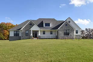 8131 Pine Ridge Ct, Northville, MI 48168 - Photo 2