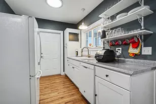 502 Marshall St, Allegan, MI 49010 - Photo 8