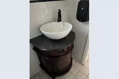 161 NE Capital Avenue NE, Battle Creek, MI 49017 - Photo 10