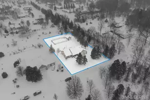 6005 River Ridge Dr, Hamilton, MI 49419 - Photo 2