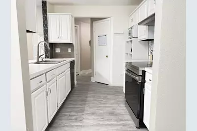 300 Farington Boulevard #48, Holland, MI 49423 - Photo 6