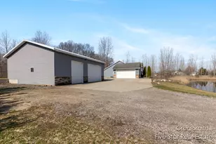 4230 Fenwick Dr, Dorr, MI 49323 - Photo 12