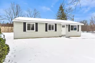 12 Faust Ct, Ann Arbor, MI 48108 - Photo 2