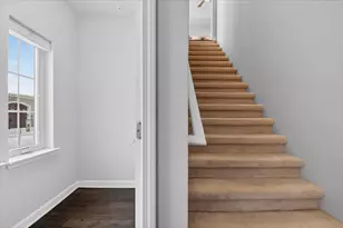 5635 Arbor Chase Dr, Ann Arbor, MI 48103 - Photo 4