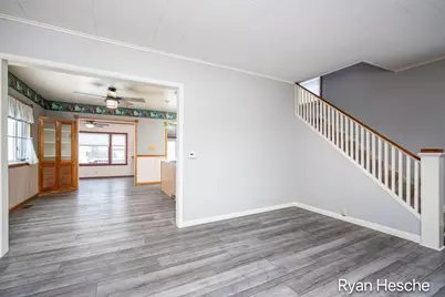 213 E Lytle Street, Ionia, MI 48846 - Photo 6