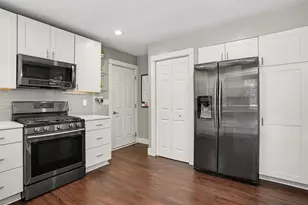 5077 Melmax St, Norton Shores, MI 49441 - Photo 6