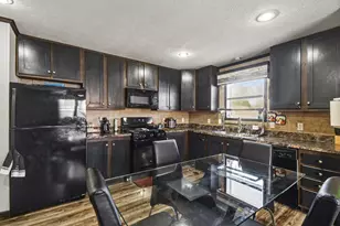 4743 Quebec Ave SW, Wyoming, MI 49519 - Photo 4