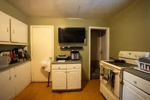 734 N Martin Luther King Jr Blvd, Lansing, MI 48915 - Photo 6