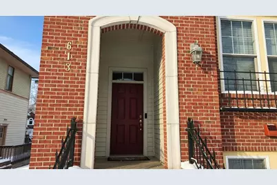 613 S Grand Avenue, Lansing, MI 48933 - Photo 2