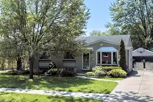 24030 Harvard Shore Dr, Saint Clair Shores, MI 48082 - Photo 2