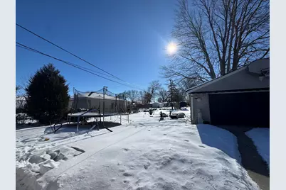 24030 Harvard Shore Drive, Saint Clair Shores, MI 48082 - Photo 34