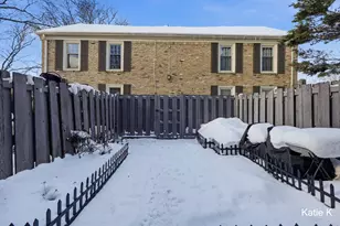 2520 Village Dr SE, Grand Rapids, MI 49506 - Photo 24