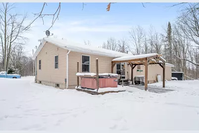 561 N 8 Mile Rd., Lake City, MI 49651 - Photo 4