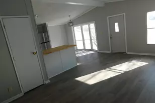 380 12th St, Manistee, MI 49660 - Photo 18