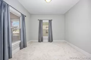 826 Richmond St NW, Grand Rapids, MI 49504 - Photo 12