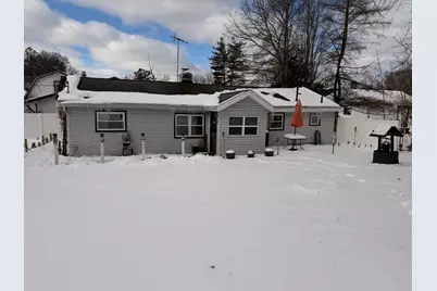 520 W Jessie Road, Sanford, MI 48657 - Photo 1