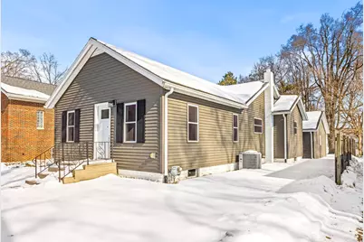 923 Wayne Street, Jackson, MI 49202 - Photo 2