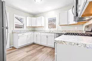 923 Wayne St, Jackson, MI 49202 - Photo 14