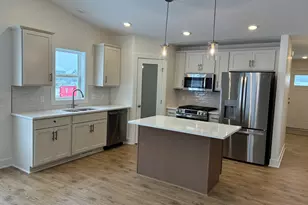 12423 Glenburn Dr, Grand Haven, MI 49417 - Photo 2