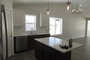 15706 Hawley Dr, Grand Haven, MI 49417 - Photo 4