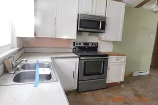 801 W Front St, Buchanan, MI 49107 - Photo 4